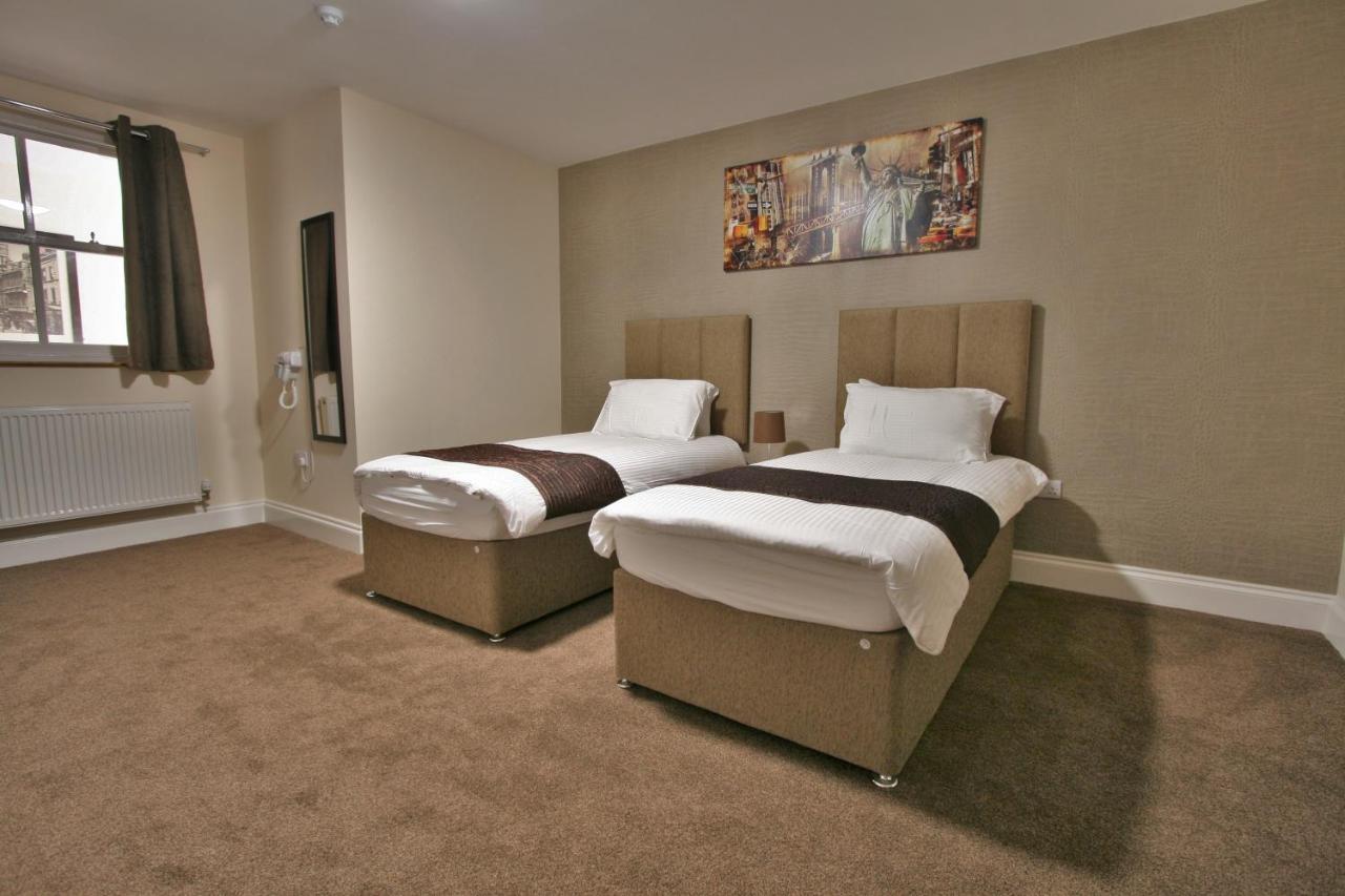 New County Hotel & Serviced Apartments By Roomsbooked Глостър Стая снимка